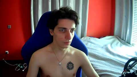 Snapshot of danywhiteyb chatting on July 5, 10:44 am danywhiteyb online show from July 5, 10:44 am