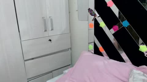 daphne877046 online show from October 26, 10:36 pm