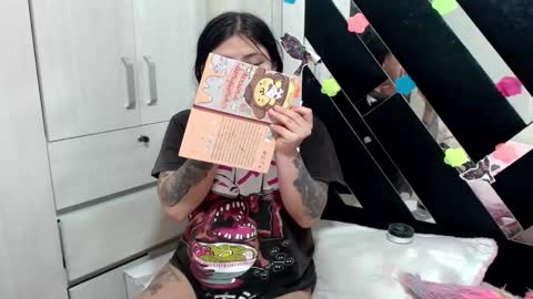 daphne877046 online show from November 4, 8:52 pm