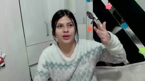 daphne877046 online show from November 23, 7:24 pm