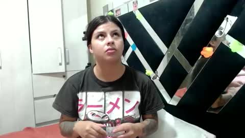 daphne877046 online show from May 2, 1:54 am
