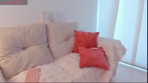 Snapshot of daphne_24 chatting on February 25, 1:06 pm Antonella Mora online show from February 25, 1:06 pm