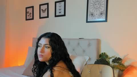 Snapshot of daphne_24 chatting on September 19, 12:17 pm Antonella Mora online show from September 19, 12:17 pm