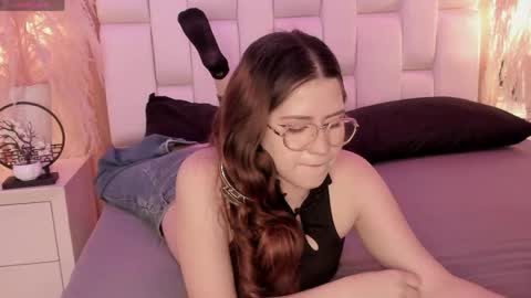 daphne_and_roger online show from April 14, 11:27 am