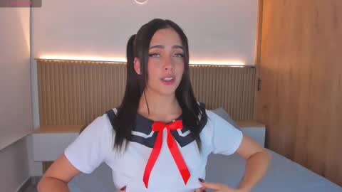 Snapshot of daphne_cooper1 chatting on October 21, 2:01 am daphne_cooper1 online show from October 21, 2:01 am