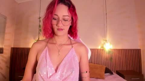 Daphne online show from May 31, 3:15 am
