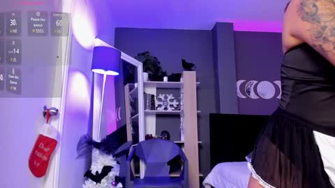 Snapshot of daphne_miller_ chatting on December 6, 12:49 pm Daphne Miller online show from December 6, 12:49 pm