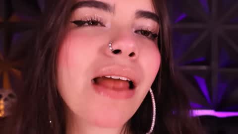 Daphne online show from October 29, 1:24 pm