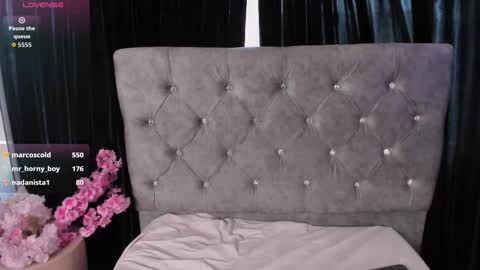 Daphne online show from November 19, 2:17 pm