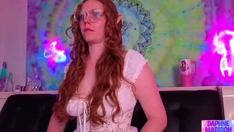 Snapshot of daphnemadison chatting on April 23, 10:23 pm Daphne Madison online show from April 23, 10:23 pm