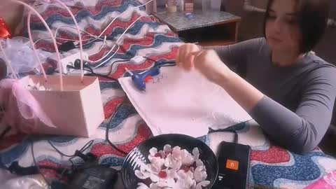 Snapshot of daphnesterlace chatting on February 18, 11:28 am Emilia online show from February 18, 11:28 am