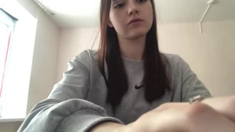 Snapshot of daphnesterlace chatting on March 6, 12:34 pm Emilia online show from March 6, 12:34 pm