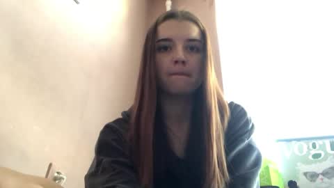 Snapshot of daphnesterlace chatting on March 23, 1:15 pm Emilia online show from March 23, 1:15 pm