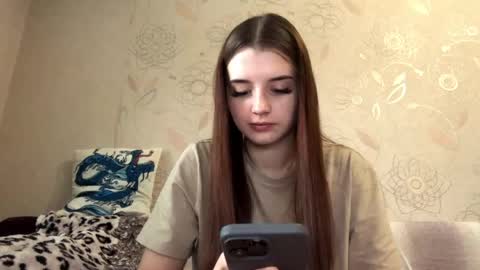 Snapshot of daphnesterlace chatting on May 4, 12:12 pm Emilia online show from May 4, 12:12 pm