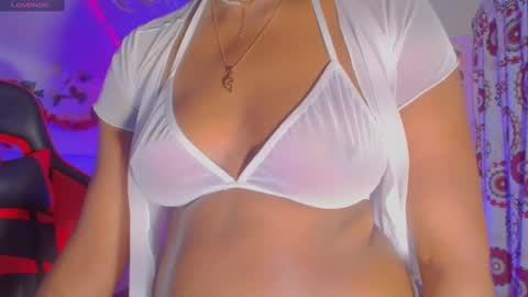 Snapshot of daphnewalker__ chatting on February 5, 1:44 pm Daphne online show from February 5, 1:44 pm