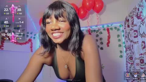Snapshot of daphnewalker__ chatting on February 16, 6:21 pm Daphne online show from February 16, 6:21 pm