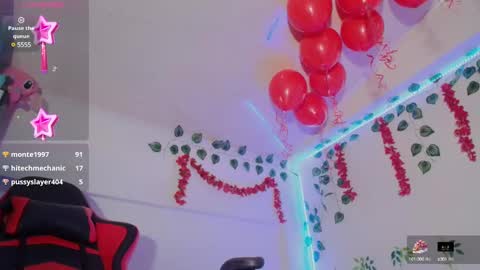 Snapshot of daphnewalker__ chatting on February 17, 4:59 pm Daphne online show from February 17, 4:59 pm