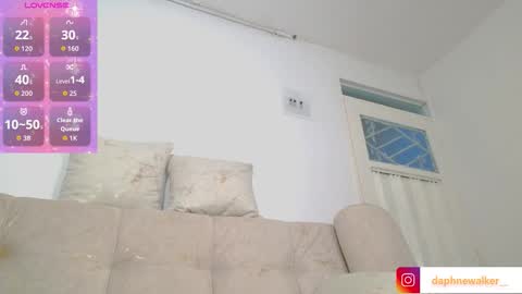 Snapshot of daphnewalker__ chatting on October 3, 10:56 am Daphne online show from October 3, 10:56 am