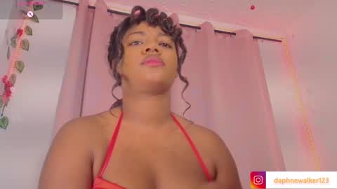 Snapshot of daphnewalker__ chatting on February 3, 11:59 am Daphne online show from February 3, 11:59 am