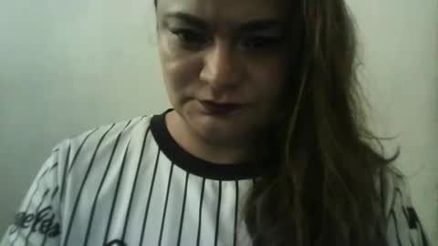 dapnne online show from April 13, 2:33 pm