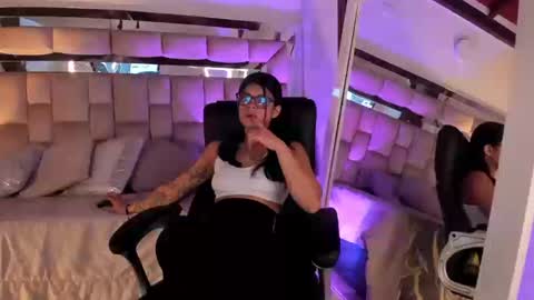 Snapshot of dapnne_ chatting on September 11, 12:38 pm Daphne online show from September 11, 12:38 pm