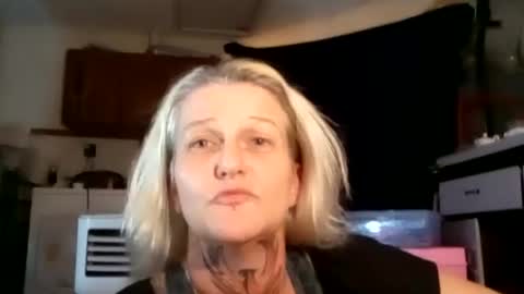 Snapshot of dapplepheonix chatting on October 30, 7:43 am Good Girl on Fire online show from October 30, 7:43 am