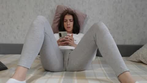 Snapshot of dara6761 chatting on May 18, 6:08 am Dasha online show from May 18, 6:08 am