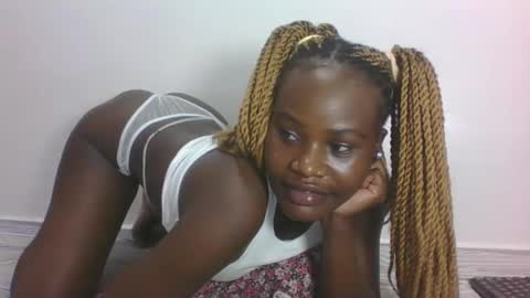 Snapshot of darberry21 chatting on June 10, 4:34 am ESTHER online show from June 10, 4:34 am
