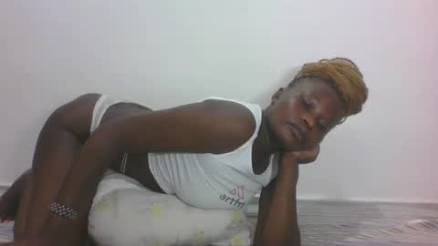 Snapshot of darberry21 chatting on June 14, 4:58 am ESTHER online show from June 14, 4:58 am