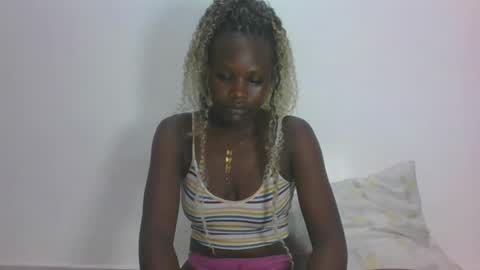 Snapshot of darberry21 chatting on July 8, 11:48 am ESTHER online show from July 8, 11:48 am