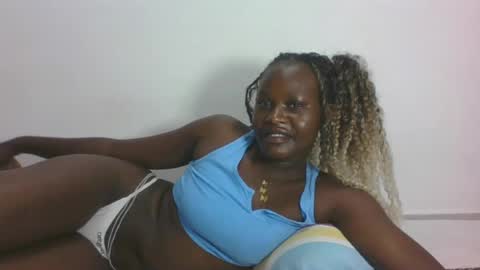Snapshot of darberry21 chatting on July 24, 5:27 am ESTHER online show from July 24, 5:27 am