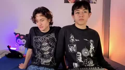 darcy_and_stolas online show from April 16, 10:01 pm