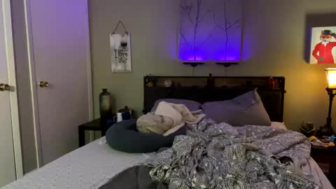 Snapshot of dareme917 chatting on December 28, 1:06 pm dareme917 online show from December 28, 1:06 pm