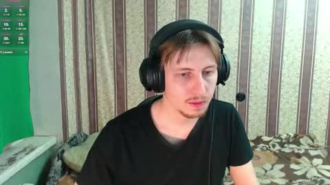 darienlarge online show from November 12, 5:02 pm