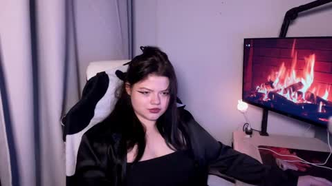 darina_wilsons online show from October 30, 4:19 pm