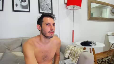 Snapshot of dariocam_k chatting on February 9, 4:36 am andres online show from February 9, 4:36 am