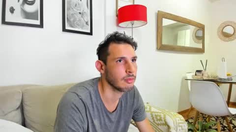 Snapshot of dariocam_k chatting on March 2, 4:50 am andres online show from March 2, 4:50 am
