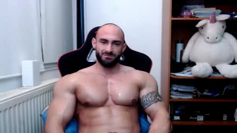 Dario online show from December 3, 8:50 pm