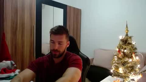 darius_94 online show from December 5, 5:27 am