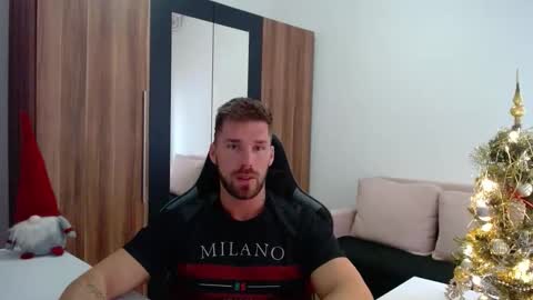 darius_94 online show from December 18, 10:43 am