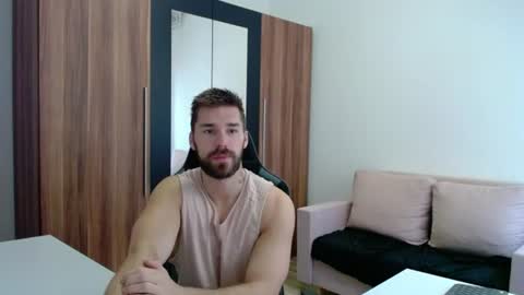 darius_94 online show from June 20, 8:39 am
