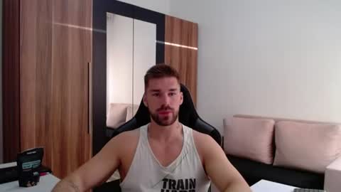 darius_94 online show from June 29, 3:57 am