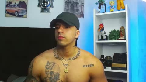 Darius Phoenix  online show from January 22, 9:35 am