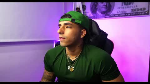 Darius Phoenix  online show from February 12, 4:54 am