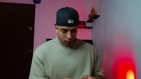 Darius Phoenix  online show from November 23, 7:02 pm