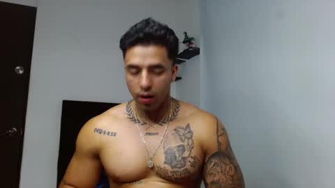 Darius Phoenix  online show from February 21, 10:11 pm