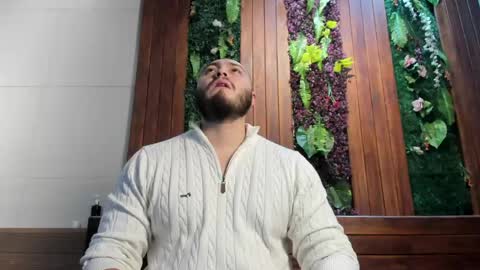 Snapshot of darius_wolfe chatting on May 5, 11:18 am Darius online show from May 5, 11:18 am
