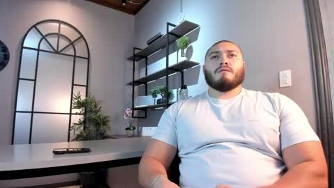 Snapshot of darius_wolfe chatting on May 6, 11:26 am Darius online show from May 6, 11:26 am