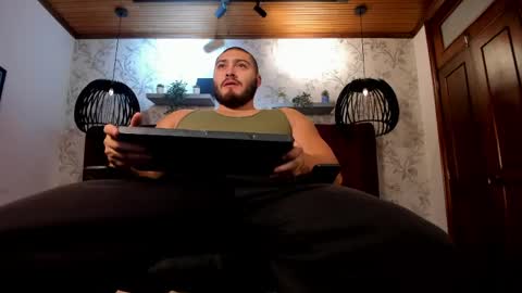 Snapshot of darius_wolfe chatting on May 25, 11:27 am Darius online show from May 25, 11:27 am