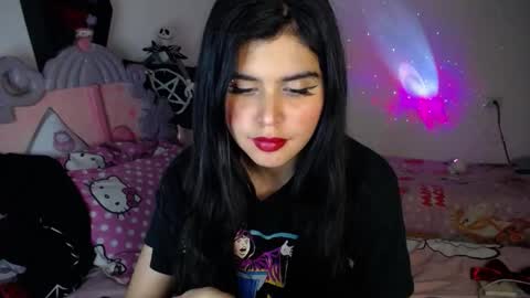 Moony online show from December 17, 11:00 pm